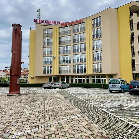 S Vyhledem Na Midia Family ,aheloy Appartement